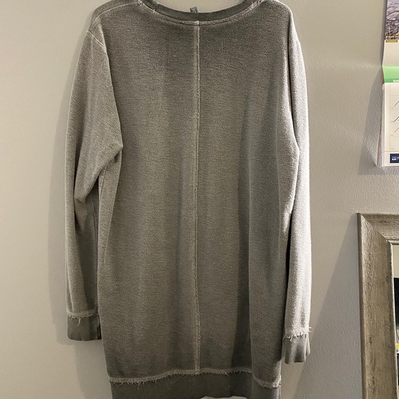 Divided long sleeve - Picture 2 of 2